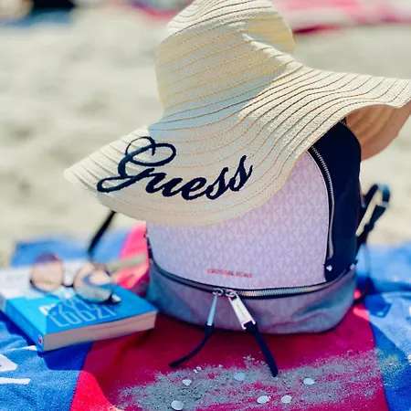 Mily Poranek - Slonce, Mewy, Doskonala Kawa Gdynia